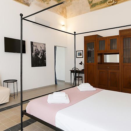 Palazzo Attila - Gioia Apartments Прочида Екстериор снимка