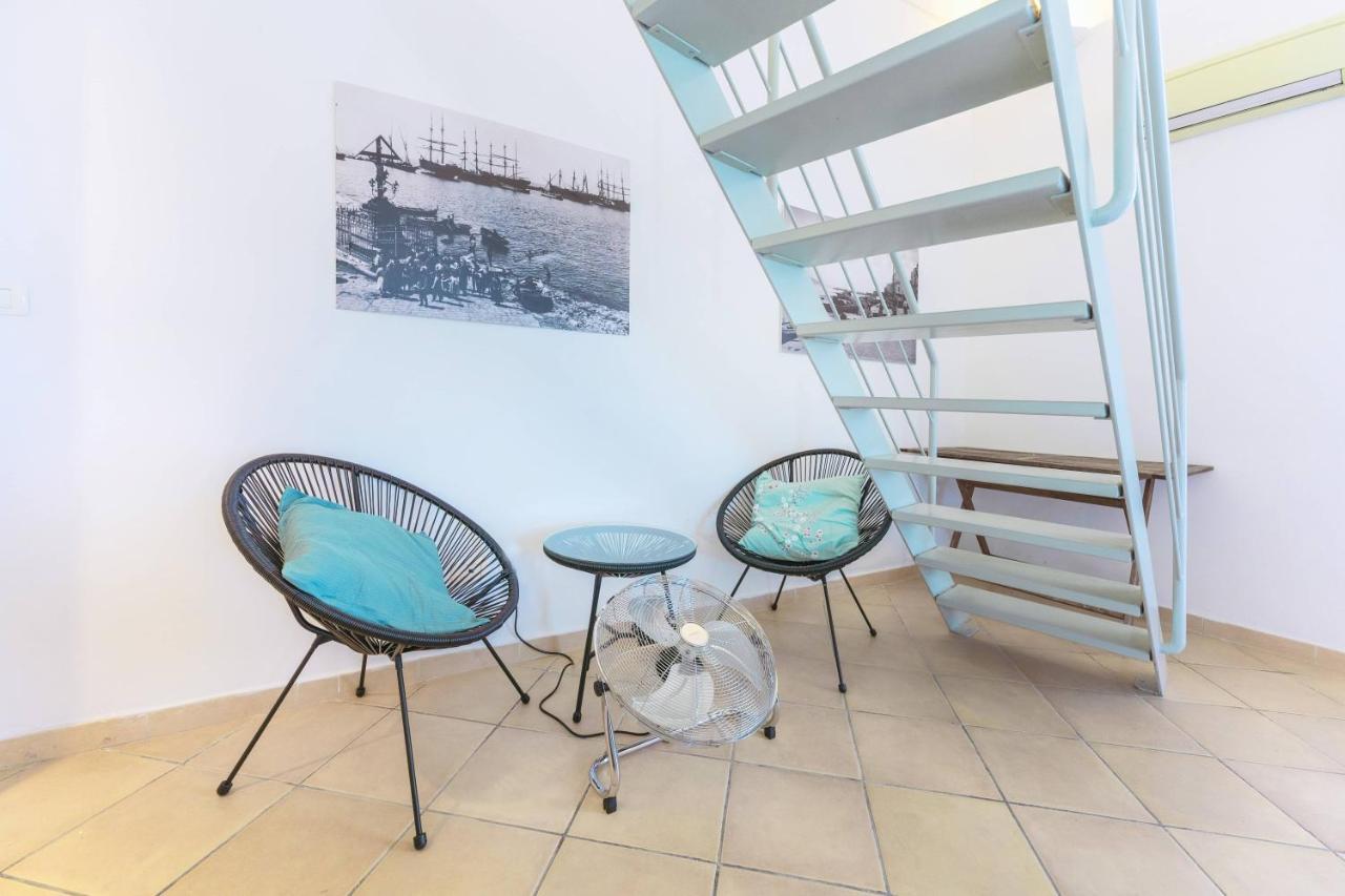 Palazzo Attila - Gioia Apartments Прочида Екстериор снимка