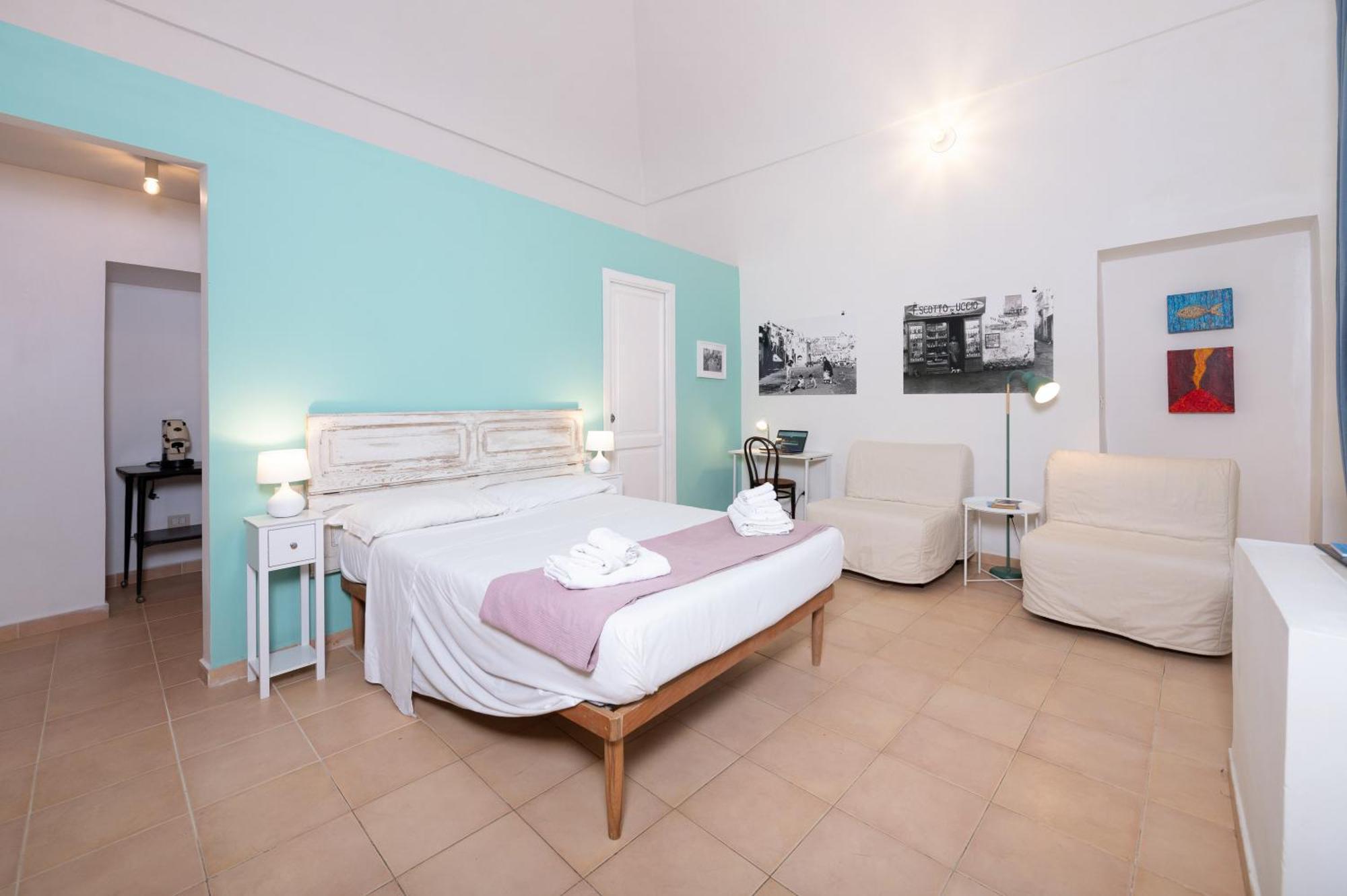Palazzo Attila - Gioia Apartments Прочида Екстериор снимка