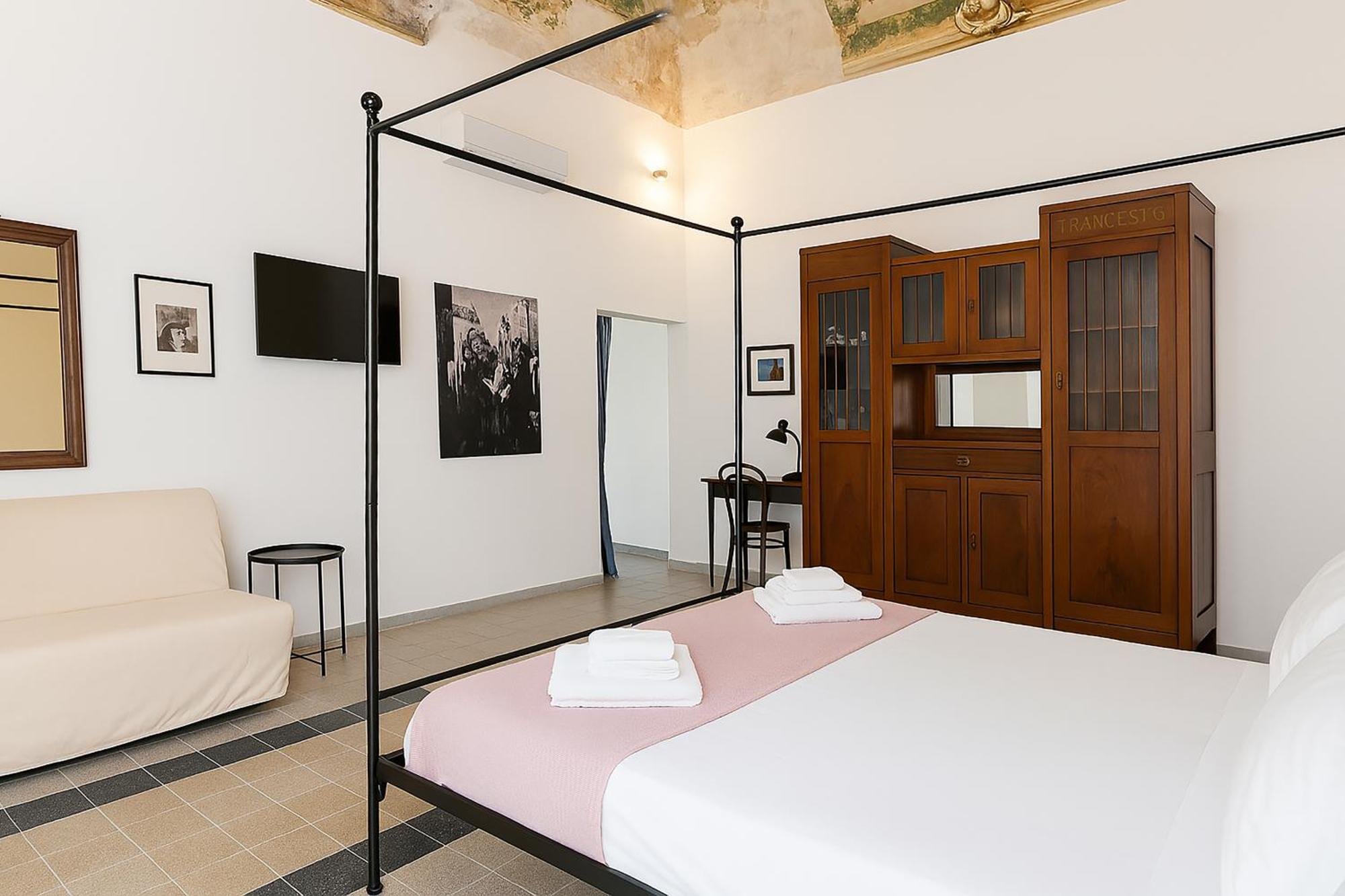 Palazzo Attila - Gioia Apartments Прочида Екстериор снимка
